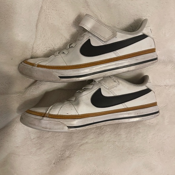 Nike White and Gold Sneakers - Picture 1 of 7